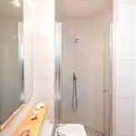 Sleeping - Red House - Grosses Haus Fuer Gruppen Mit 2 - 15 Betten - 2 Kuechen - Parkplaetze - Self Check-in Dom wakacyjny