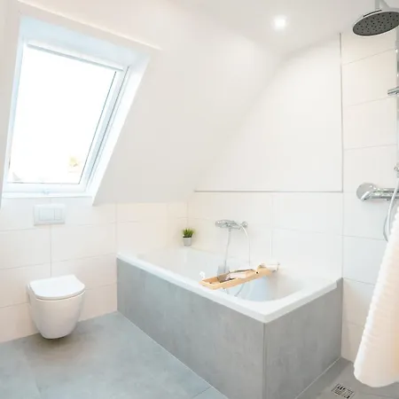 Feriehus Sleeping - Red House *