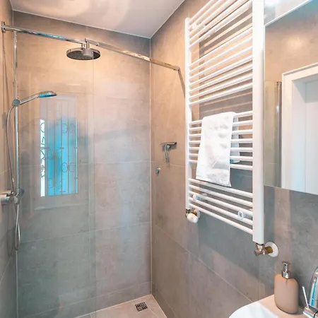 Sleeping - Red House Feriehus *