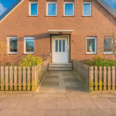 Дом отдыха Sleeping - Red House Билефельд