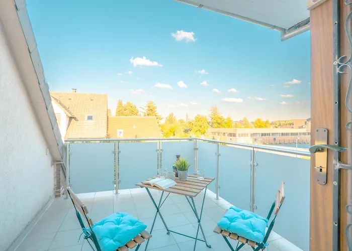 Sleeping - Red House - Grosses Haus Fuer Gruppen Mit 2 - 15 Betten - 2 Kuechen - Parkplaetze - Self Check-in * Bielefeld