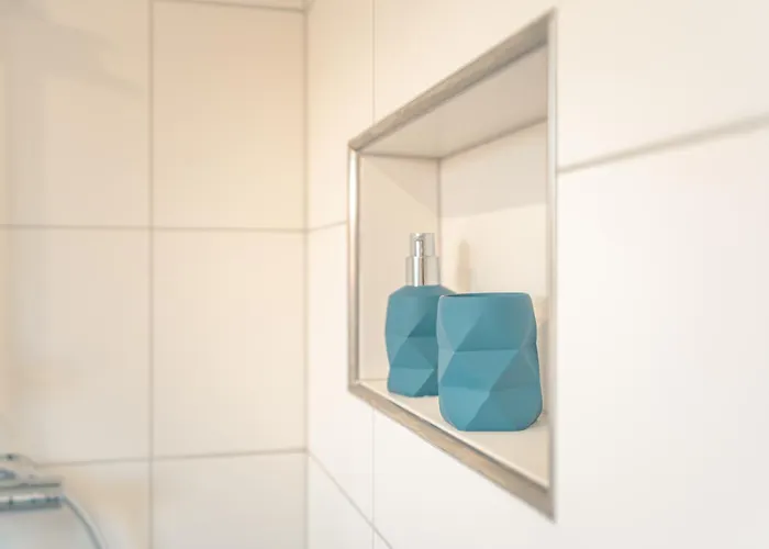 Sleeping - Red House - Grosses Haus Fuer Gruppen Mit 2 - 15 Betten - 2 Kuechen - Parkplaetze - Self Check-in Nyaraló *