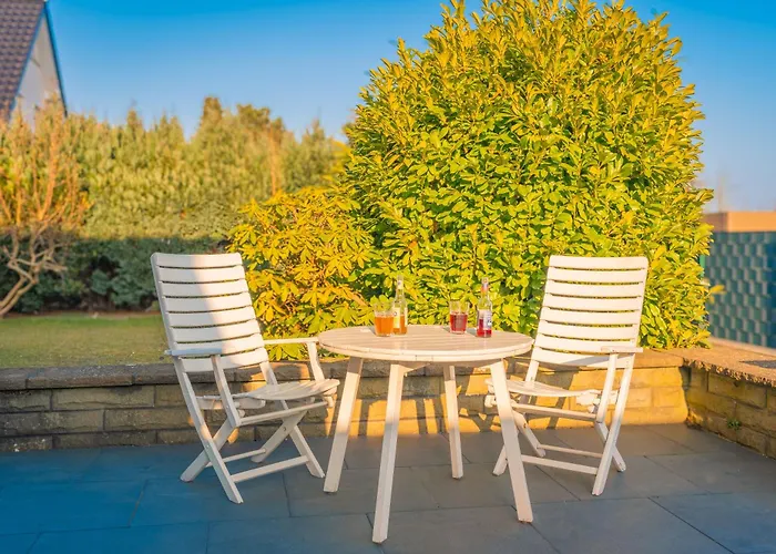 Sleeping - Red House - Grosses Haus Fuer Gruppen Mit 2 - 15 Betten - 2 Kuechen - Parkplaetze - Self Check-in Tatil Evi *