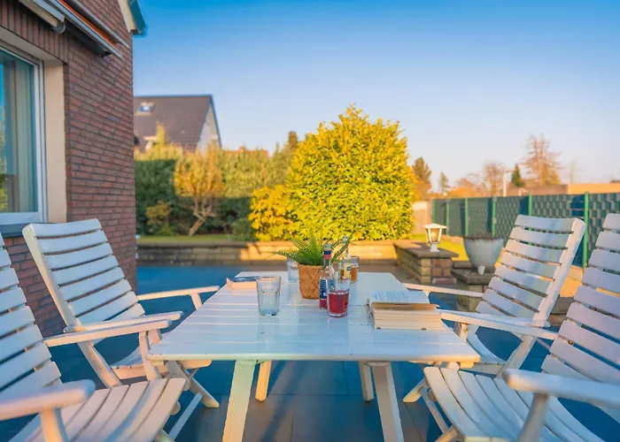 Sleeping - Red House - Grosses Haus Fuer Gruppen Mit 2 - 15 Betten - 2 Kuechen - Parkplaetze - Self Check-in Tatil Evi *