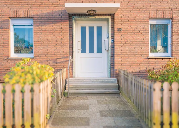 Nyaraló Sleeping - Red House - Grosses Haus Fuer Gruppen Mit 2 - 15 Betten - 2 Kuechen - Parkplaetze - Self Check-in *