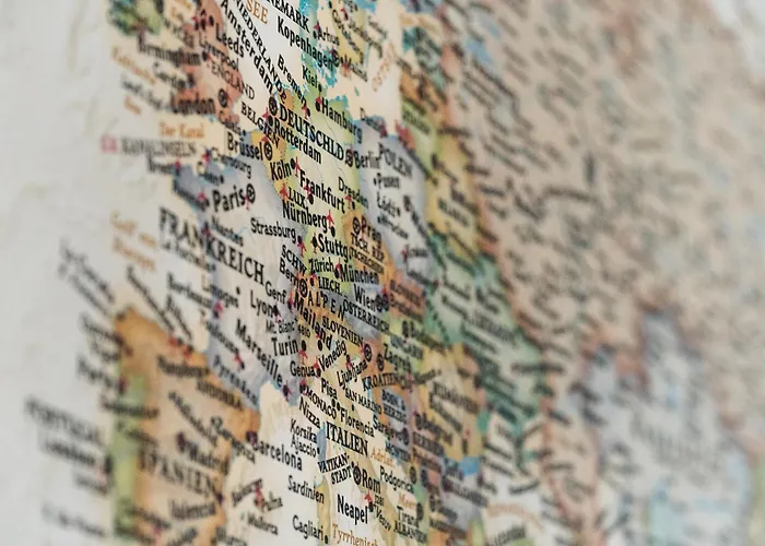 Sleeping - Red House 比勒费尔德